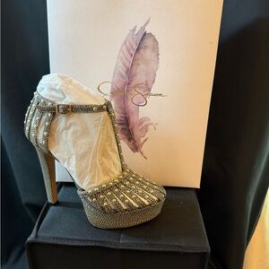 Jessica Simpson JS-BAKIR in color Stingray (black/white). BNIB. Size 7.5